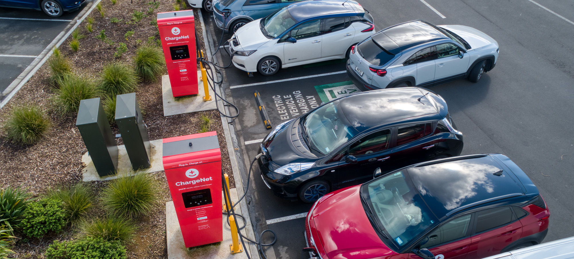 ChargeNet signs major investment deal